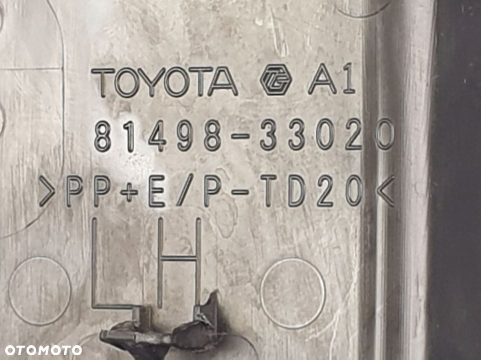 TOYOTA CAMRY 19-24r Zaślepka Tylnej Lamy Prawa Lewa - 4