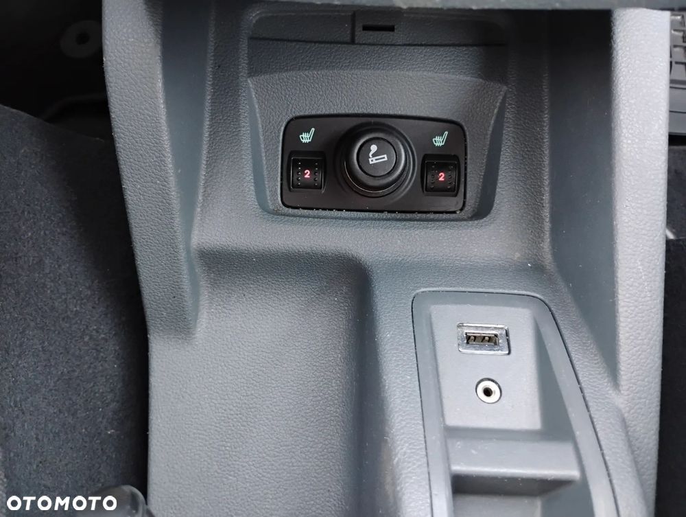 Ford Grand C-MAX 2.0 TDCi Champions Edition - 21