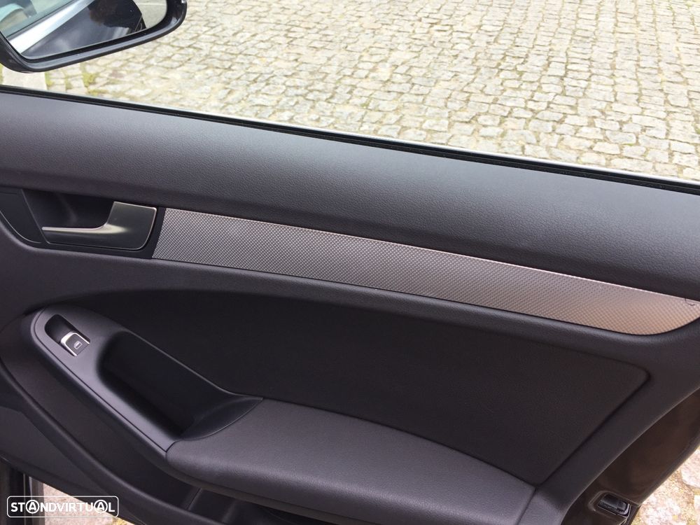 Audi A4 2.0 TDI Business Line S-line - 6