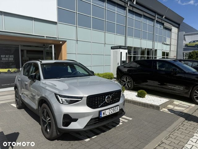 Volvo XC 40 B3 Plus Dark - 4
