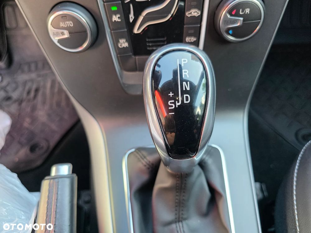 Volvo V40 D3 Drive-E Kinetic - 14