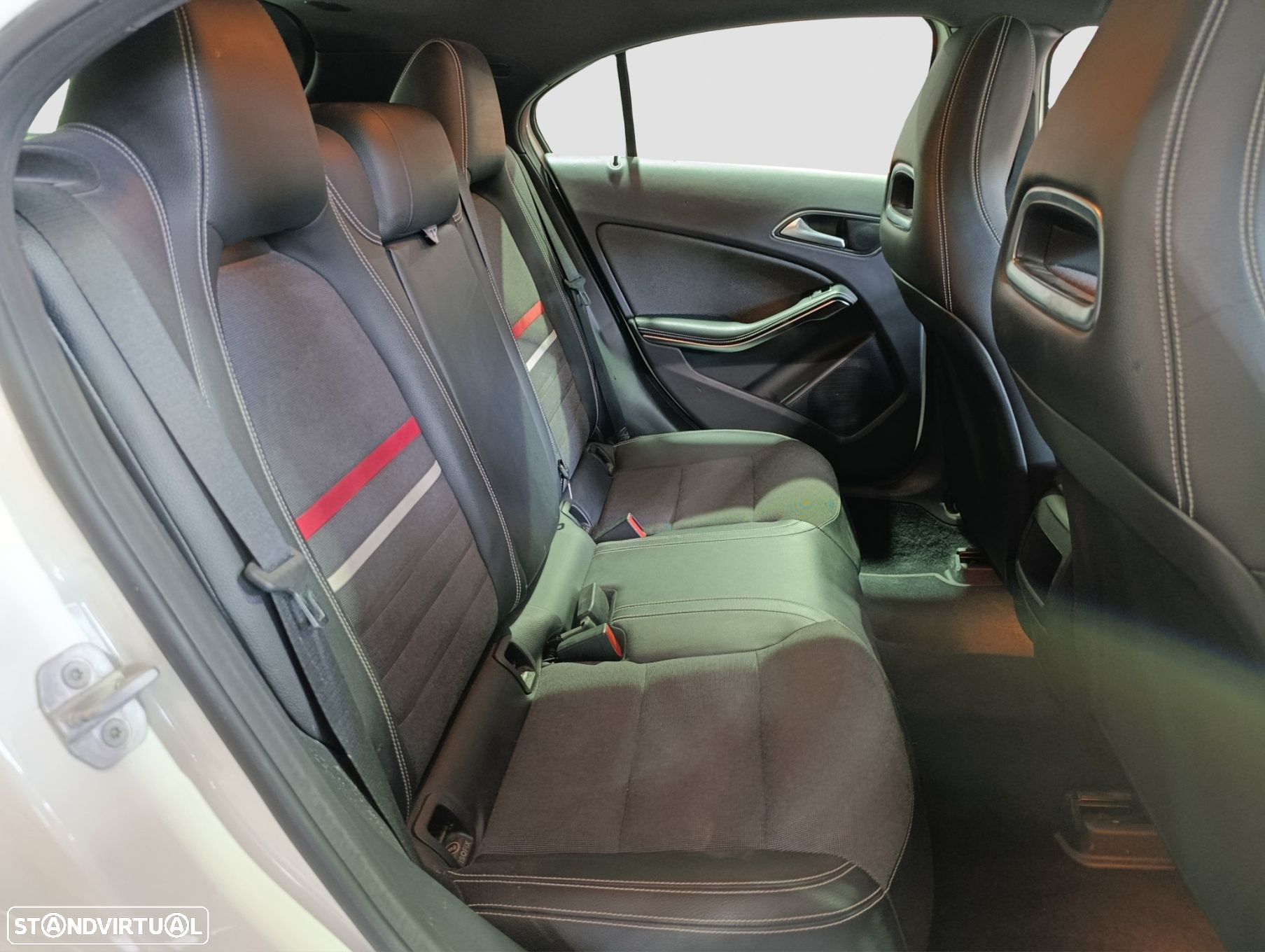 Mercedes-Benz A 180 CDi BlueEfficiency Aut. - 19