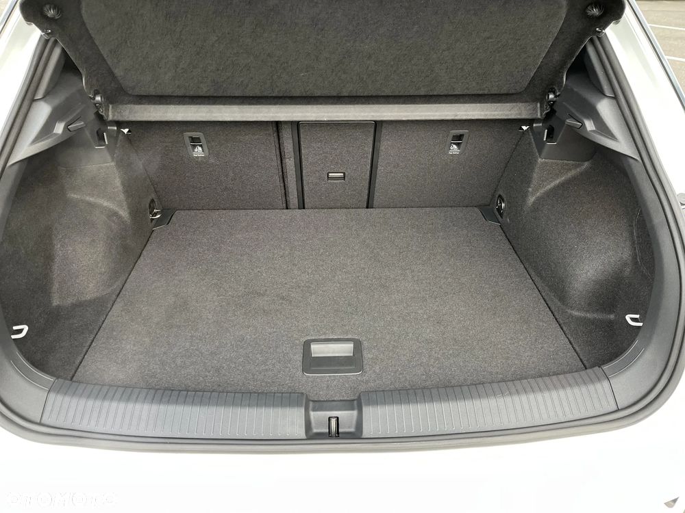 Volkswagen T-Roc 1.5 TSI R-Line DSG - 17