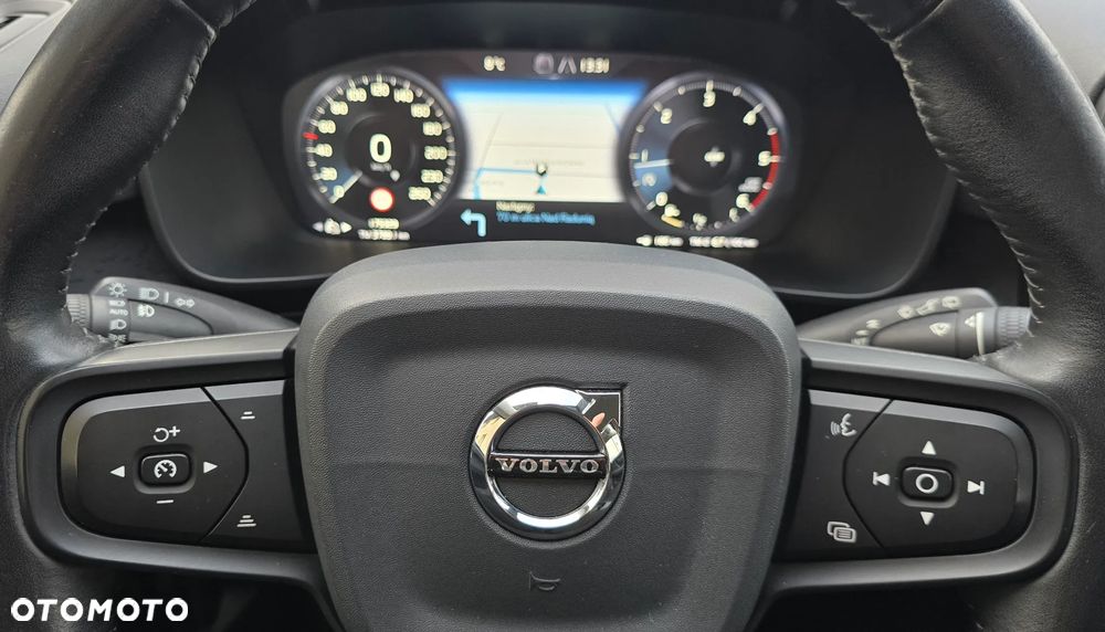 Volvo XC 40 D3 Momentum Core - 12