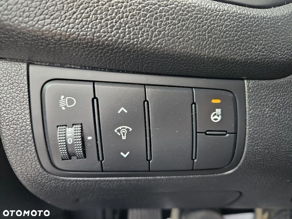 Kia Ceed 1.4 CVVT SW Dream Team Edition - 24