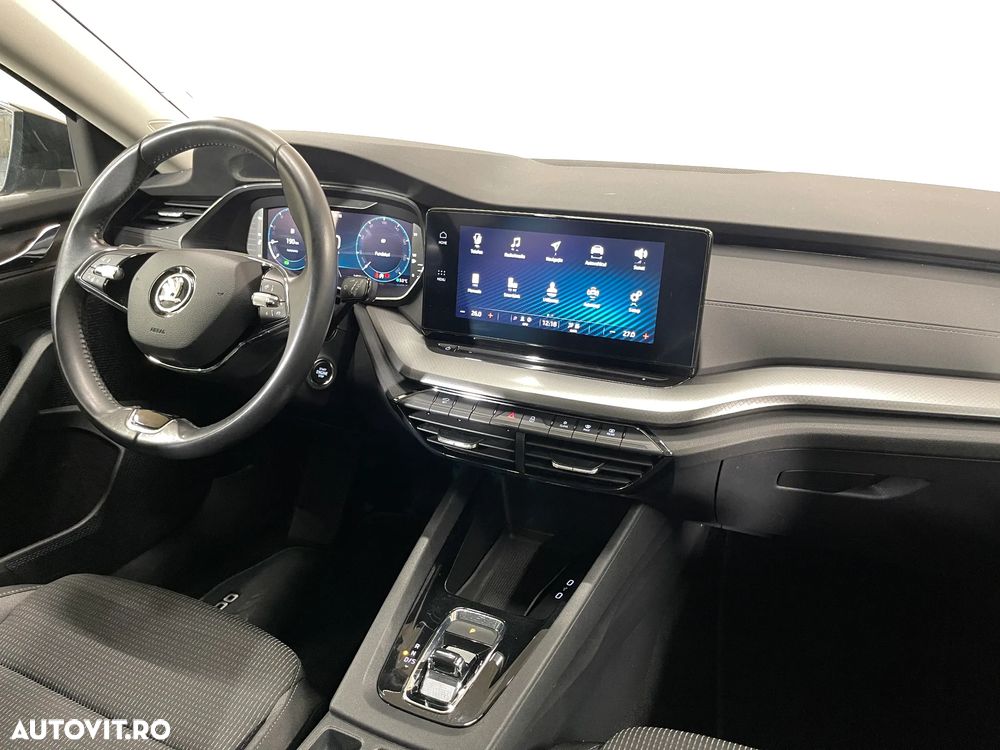 Skoda Octavia 2.0 TDI ELEGANCE DSG - 8