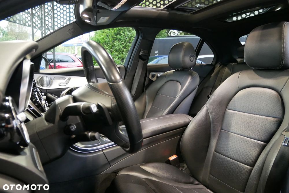 Mercedes-Benz Klasa C 300 7G-TRONIC - 12