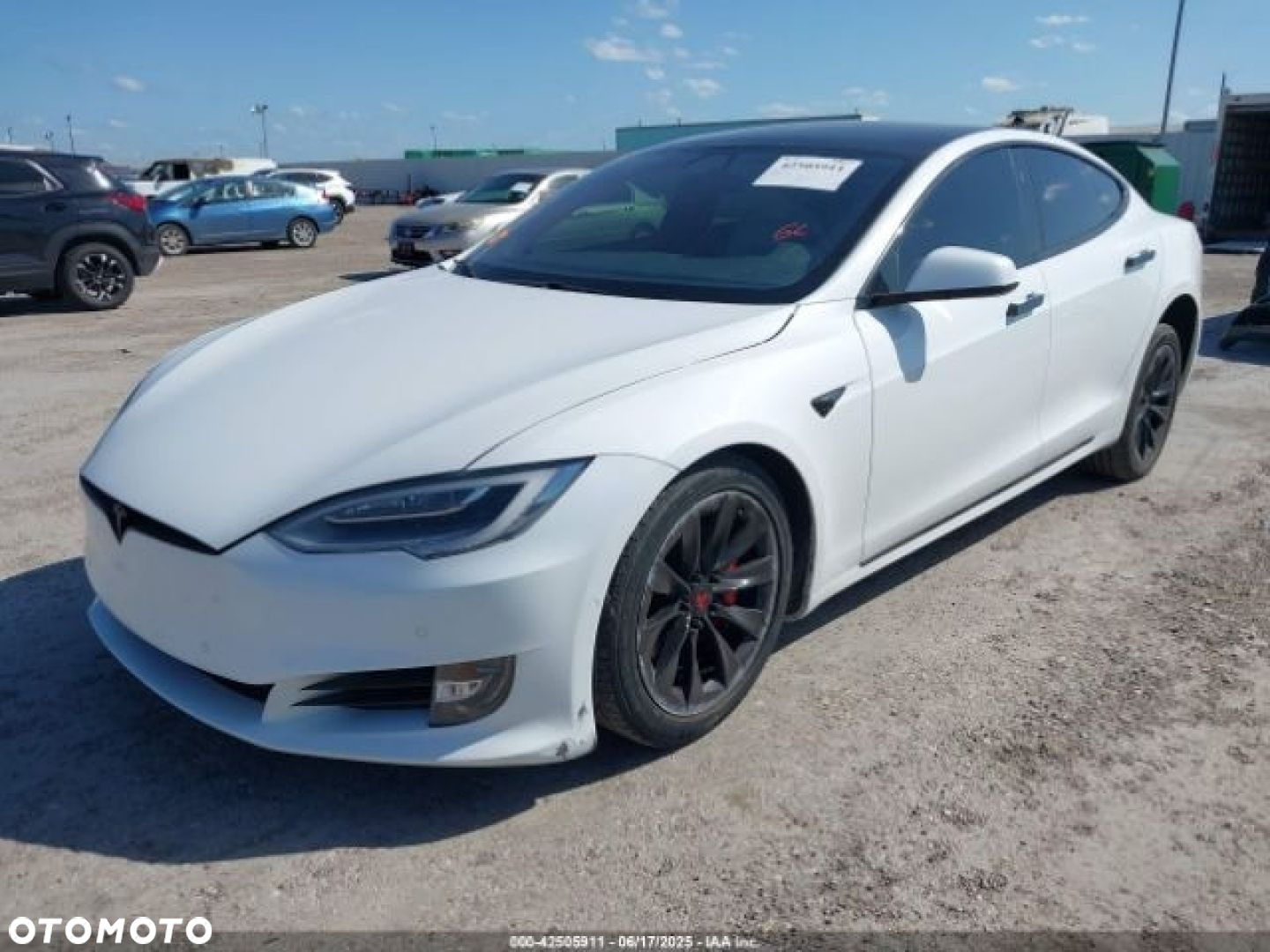 Tesla Model S - 2