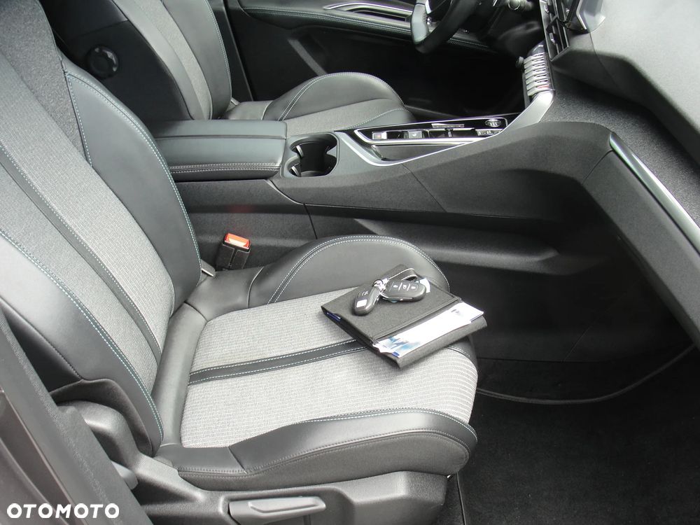 Peugeot 5008 PureTech 130 EAT8 Stop & Start Allure Pack - 7