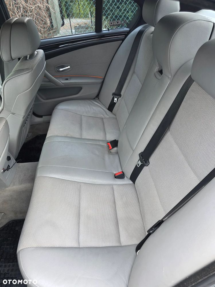 BMW Seria 5 530d - 16