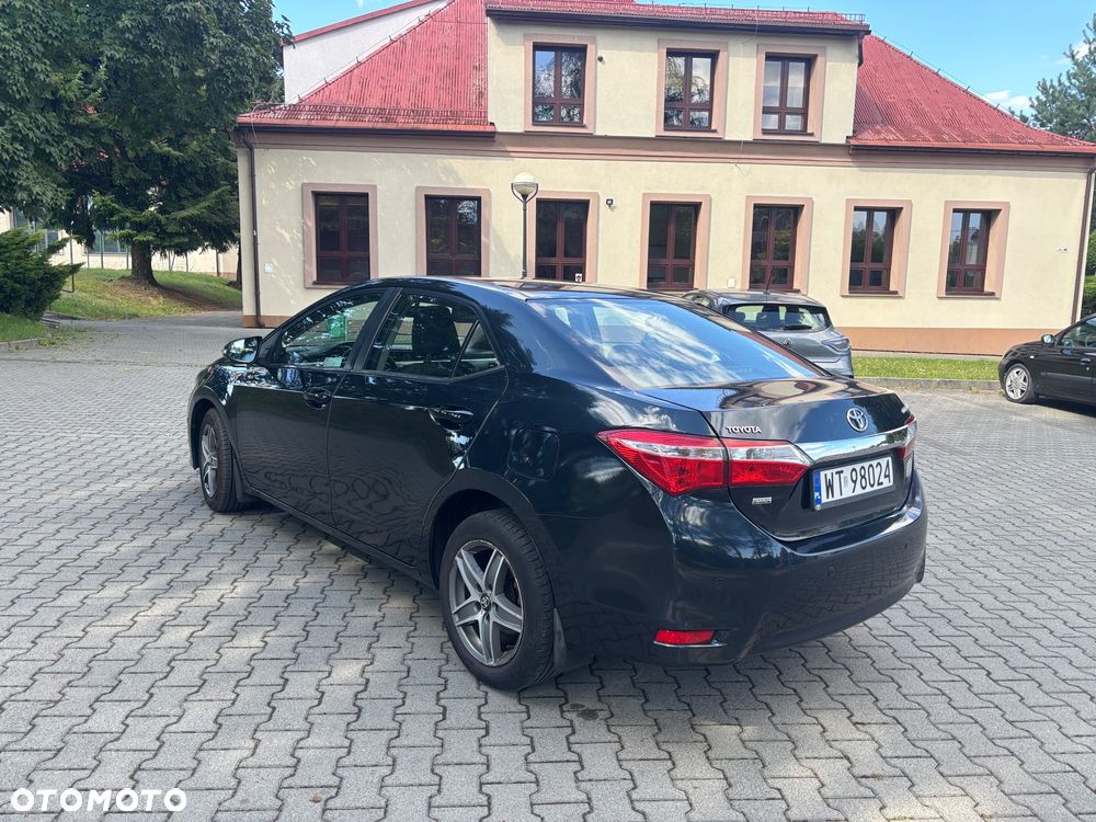 Toyota Corolla - 4