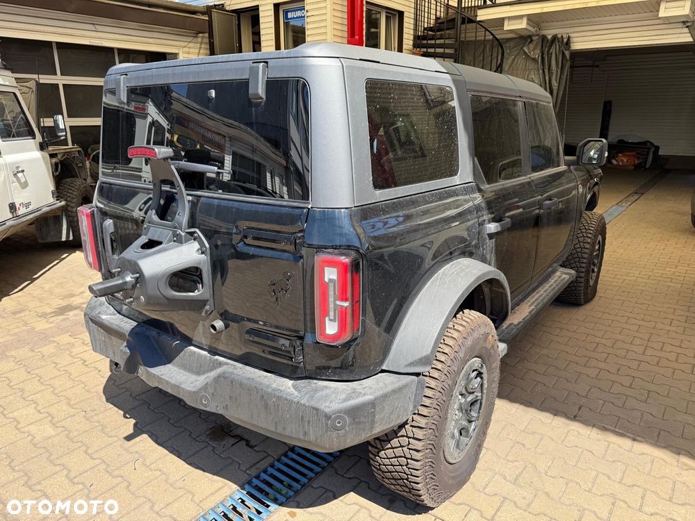 Ford Bronco - 34