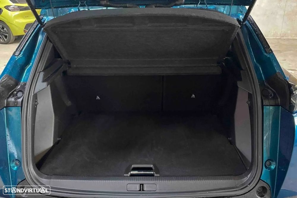 Peugeot 2008 1.2 PureTech Allure Pack - 17