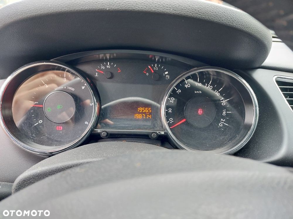Peugeot 3008 HDi 115 Access - 9
