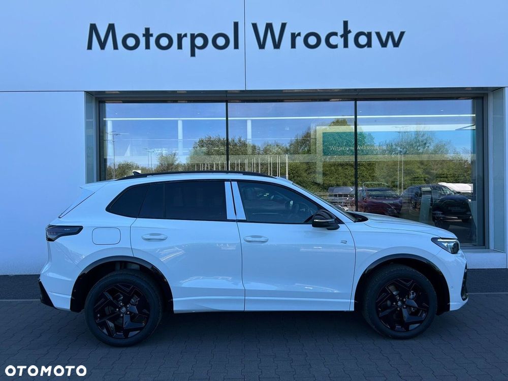 Volkswagen Tiguan - 10