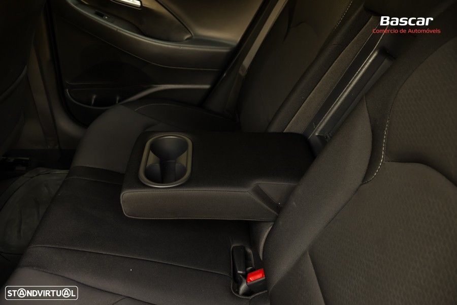 Hyundai i30 SW 1.6 CRDi Style+Navi - 27