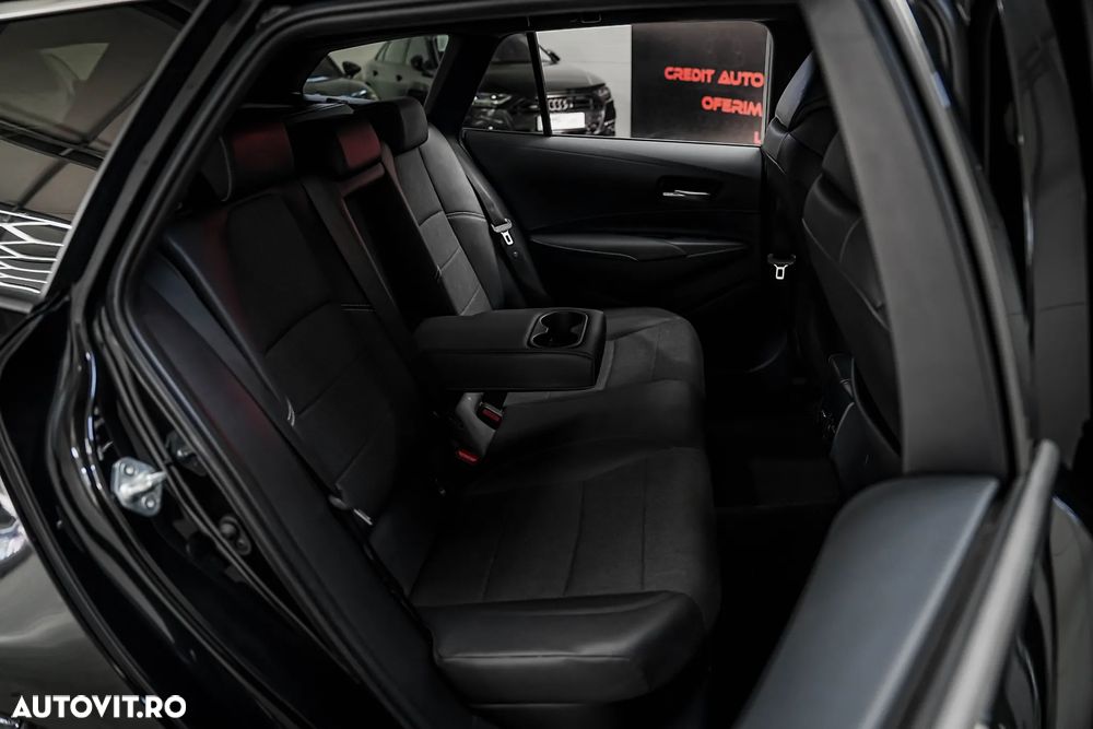 Toyota Corolla 1.8 HSD Exclusive - 10