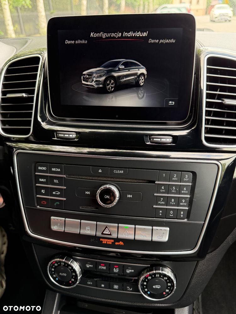 Mercedes-Benz GLE 350 d 4Matic 9G-TRONIC AMG Line - 24