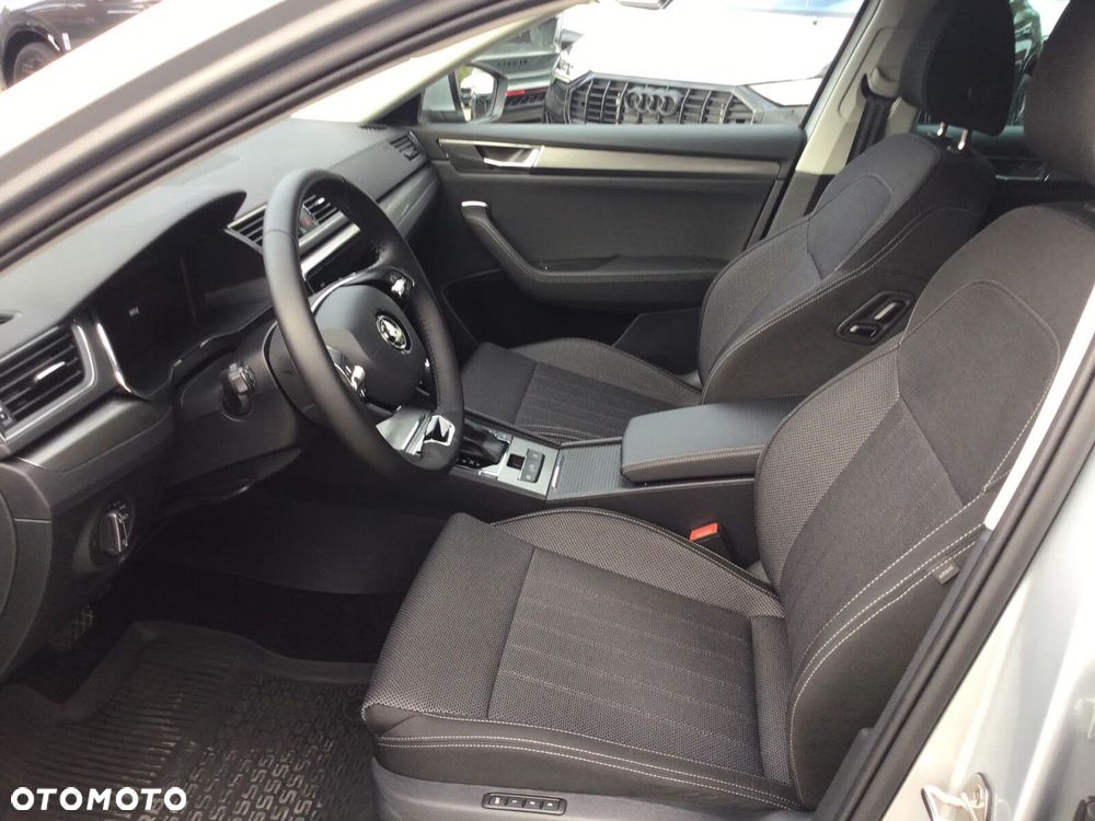 Skoda Superb 2.0 TDI SCR Style DSG - 27