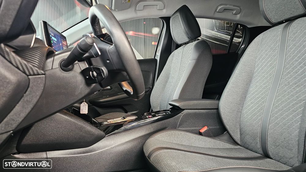 Peugeot 208 1.2 Hybrid Allure e-DCS6 - 14