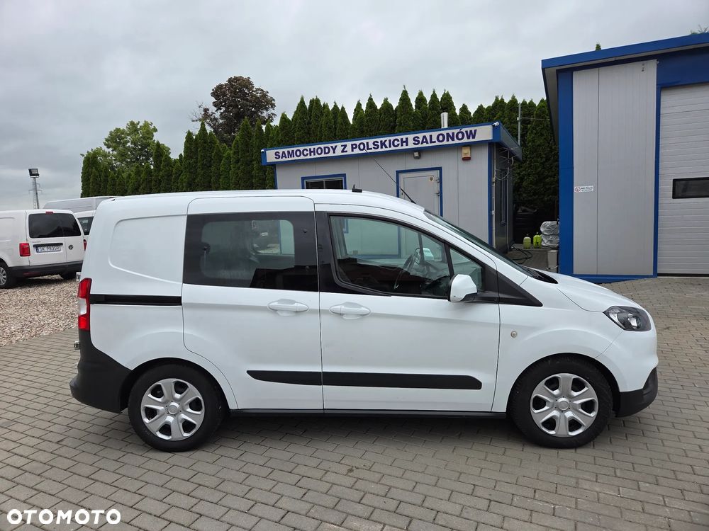 Ford Transit Courier - 8