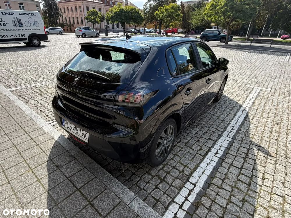 Peugeot 208 - 13