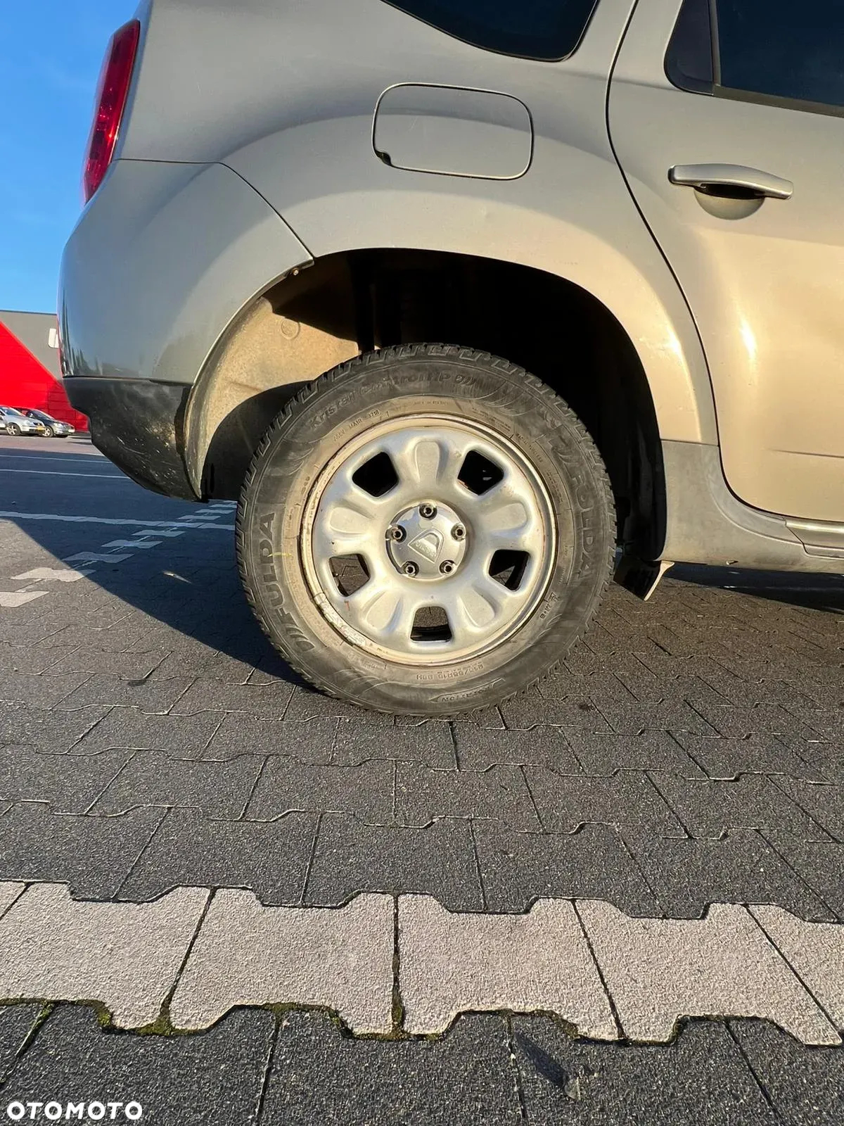 Dacia Duster 1.6 - 9
