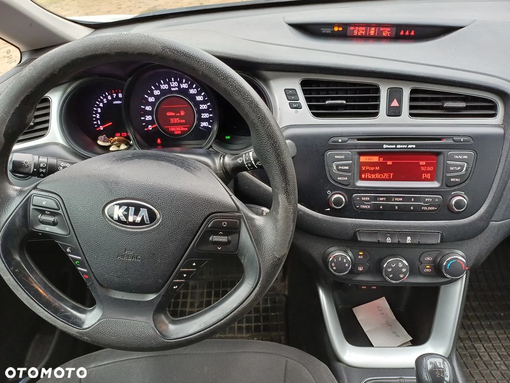 Kia Ceed - 13