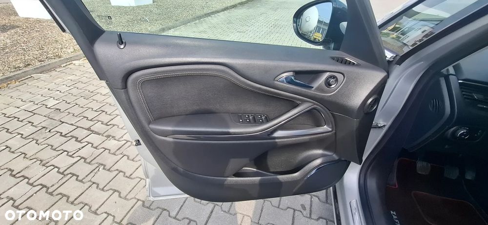 Opel Zafira Tourer 2.0 CDTI Sport - 18