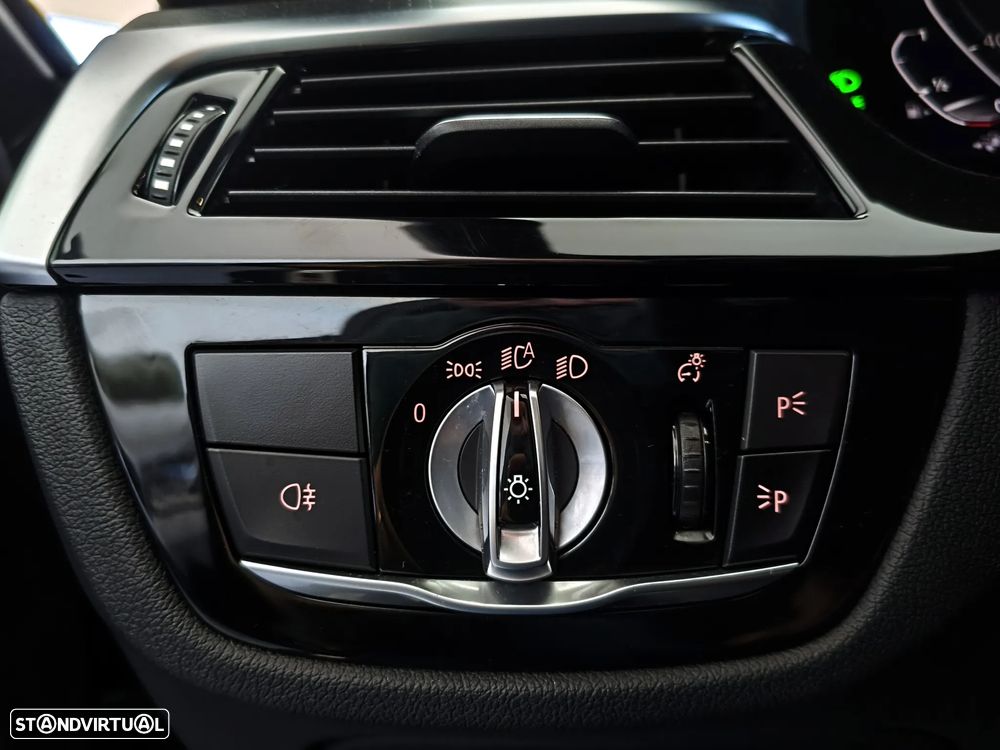 BMW 530 e Pack M — fotografia 30