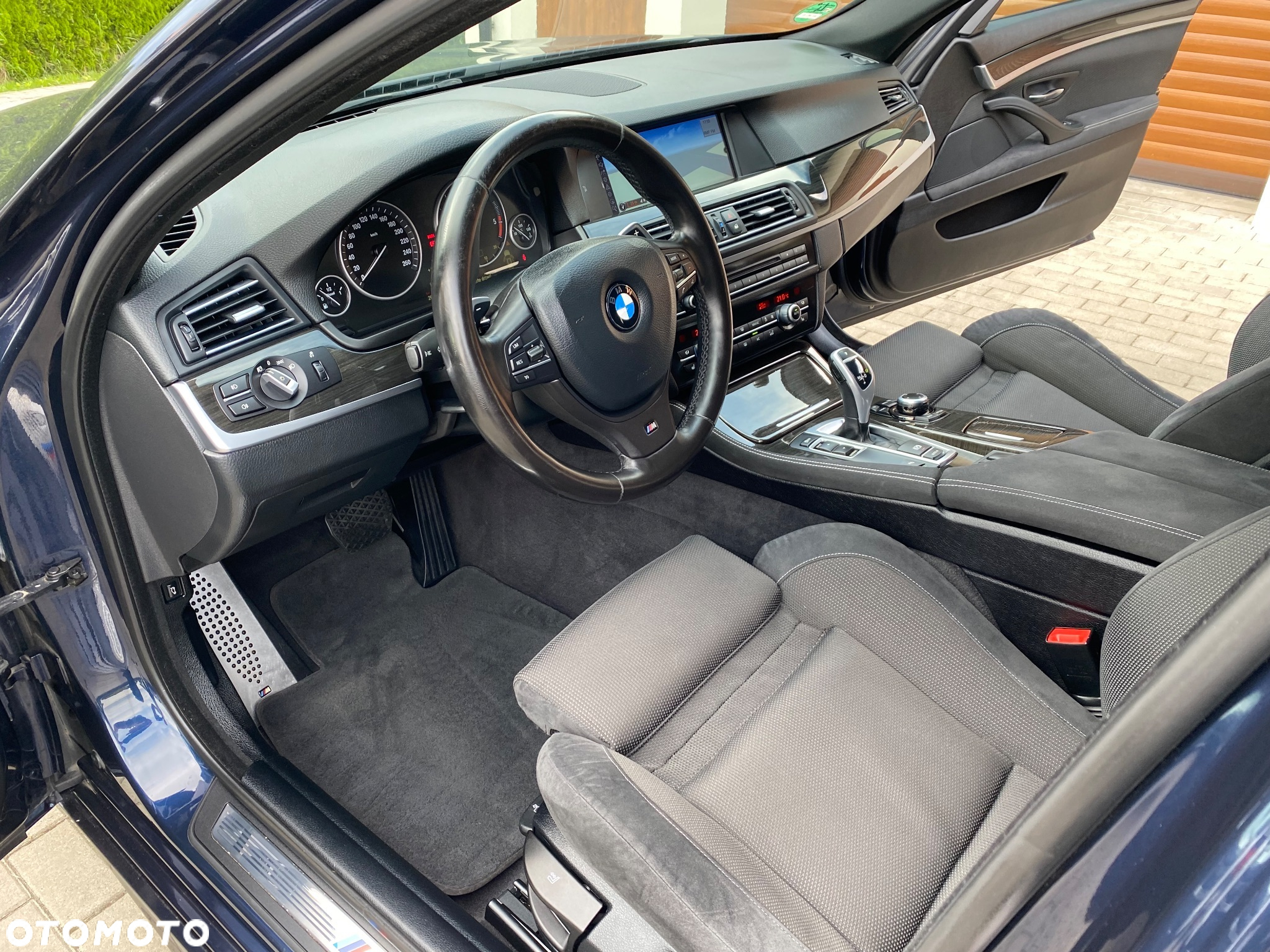 BMW Seria 5 520d Touring Sport-Aut - 24