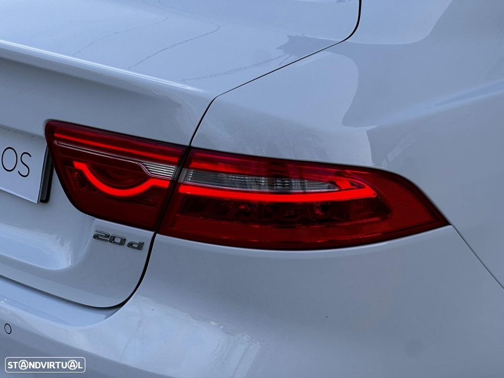 Jaguar XE 20d Aut. Pure - 19
