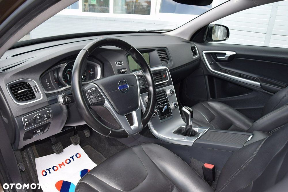 Volvo V60 Cross Country D3 Drive-E Summum - 19