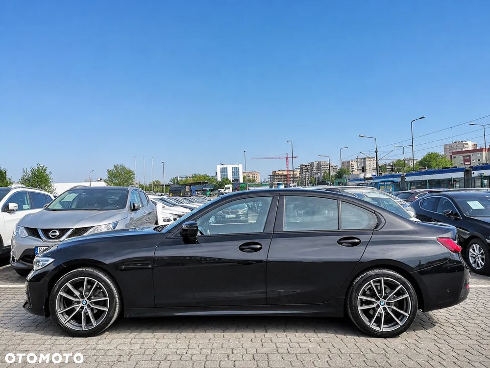 BMW Seria 3 318d M Sport - 6