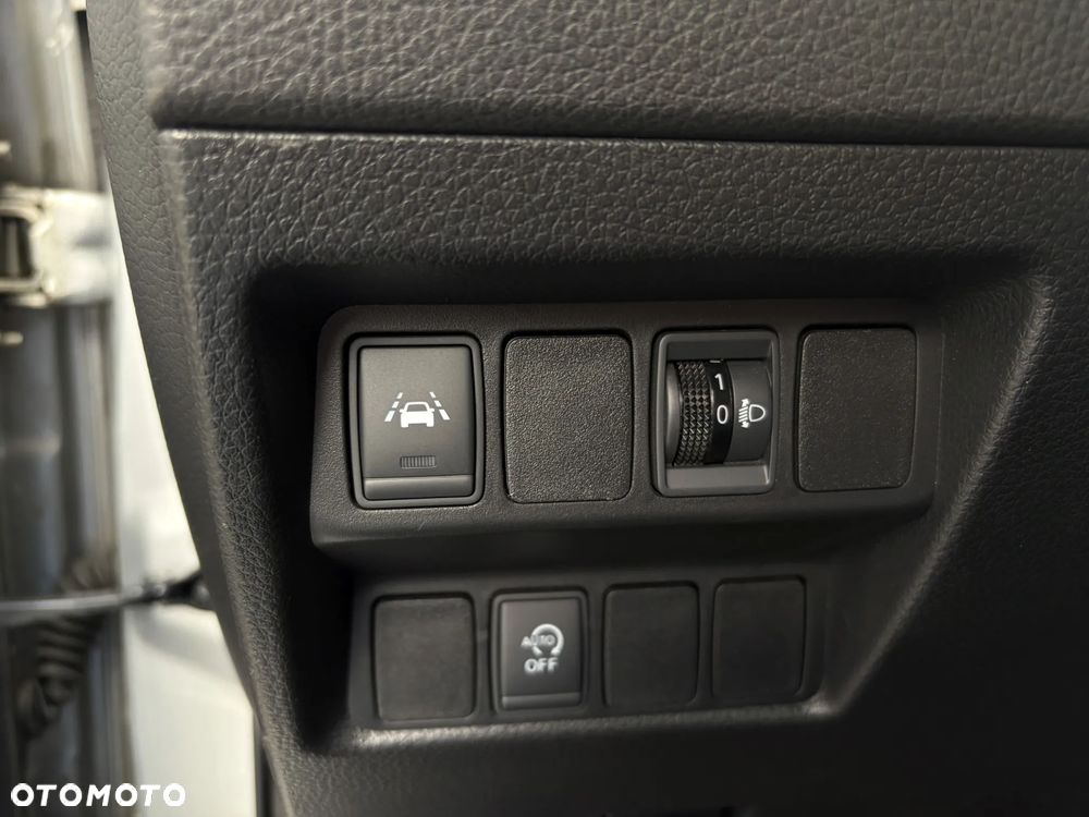 Nissan Qashqai 1.2 DIG-T N-Connecta - 32