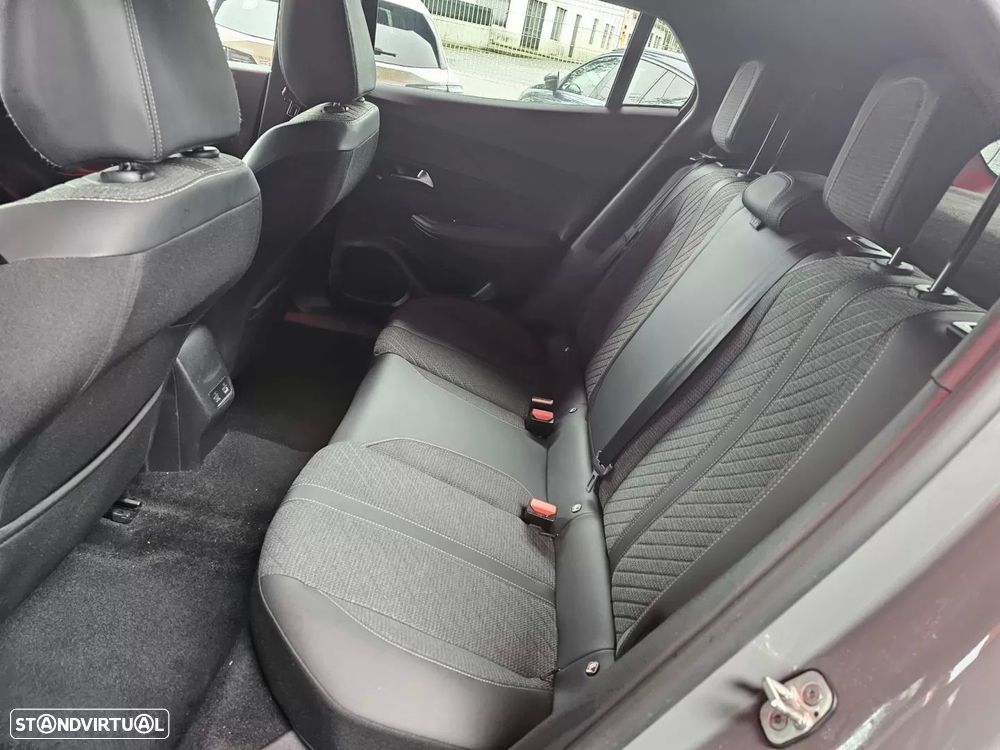 Peugeot 2008 BlueHDi 130 EAT8 Allure Pack - 9