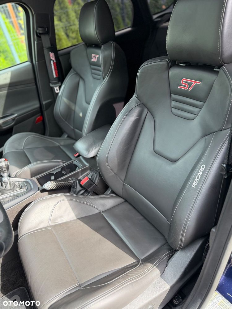 Ford Focus 2.0 EcoBoost ST mit Leder-Exclusiv-Paket - 26