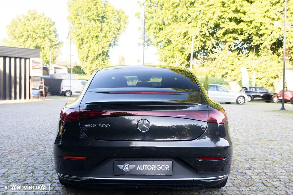 Mercedes-Benz EQE 300 Electric Art - 8