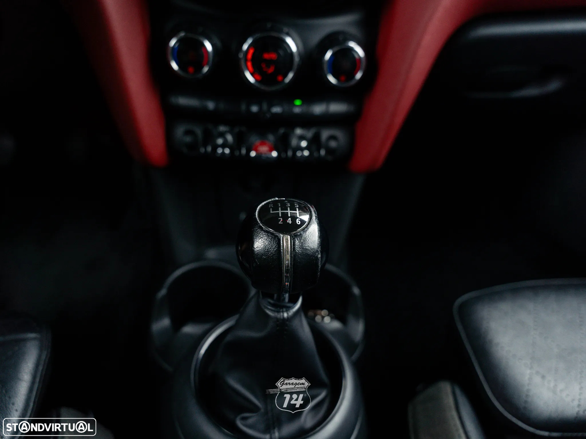 MINI 3 Portas One D - 17