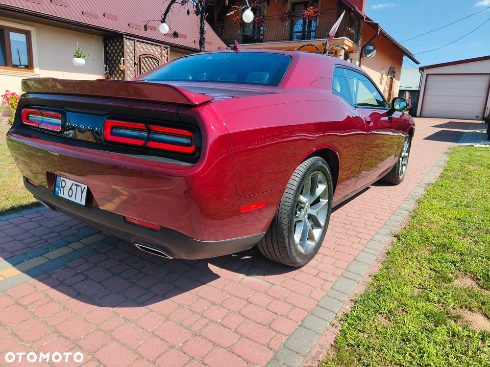Dodge Challenger - 4