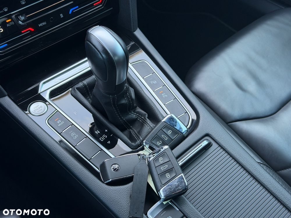 Volkswagen Arteon 2.0 TDI SCR 4Motion DSG R-Line - 40