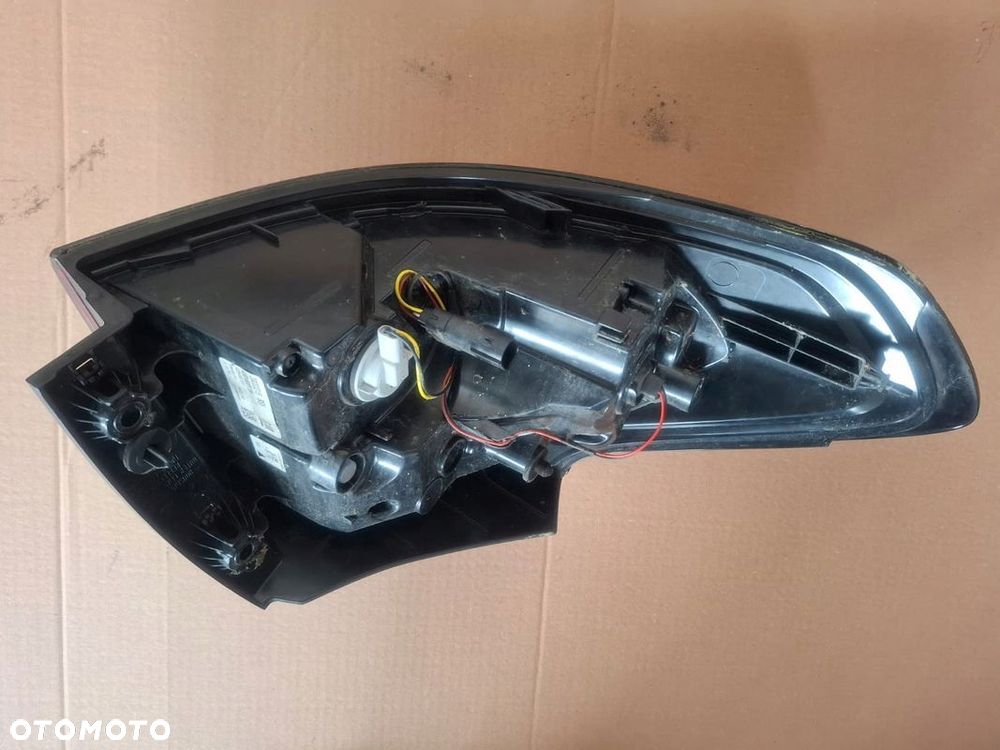 LAMPA TYLNA PRAWA PRAWY TYŁ LED LEDOWA OPEL ZAFIRA III C 39033315 - 8