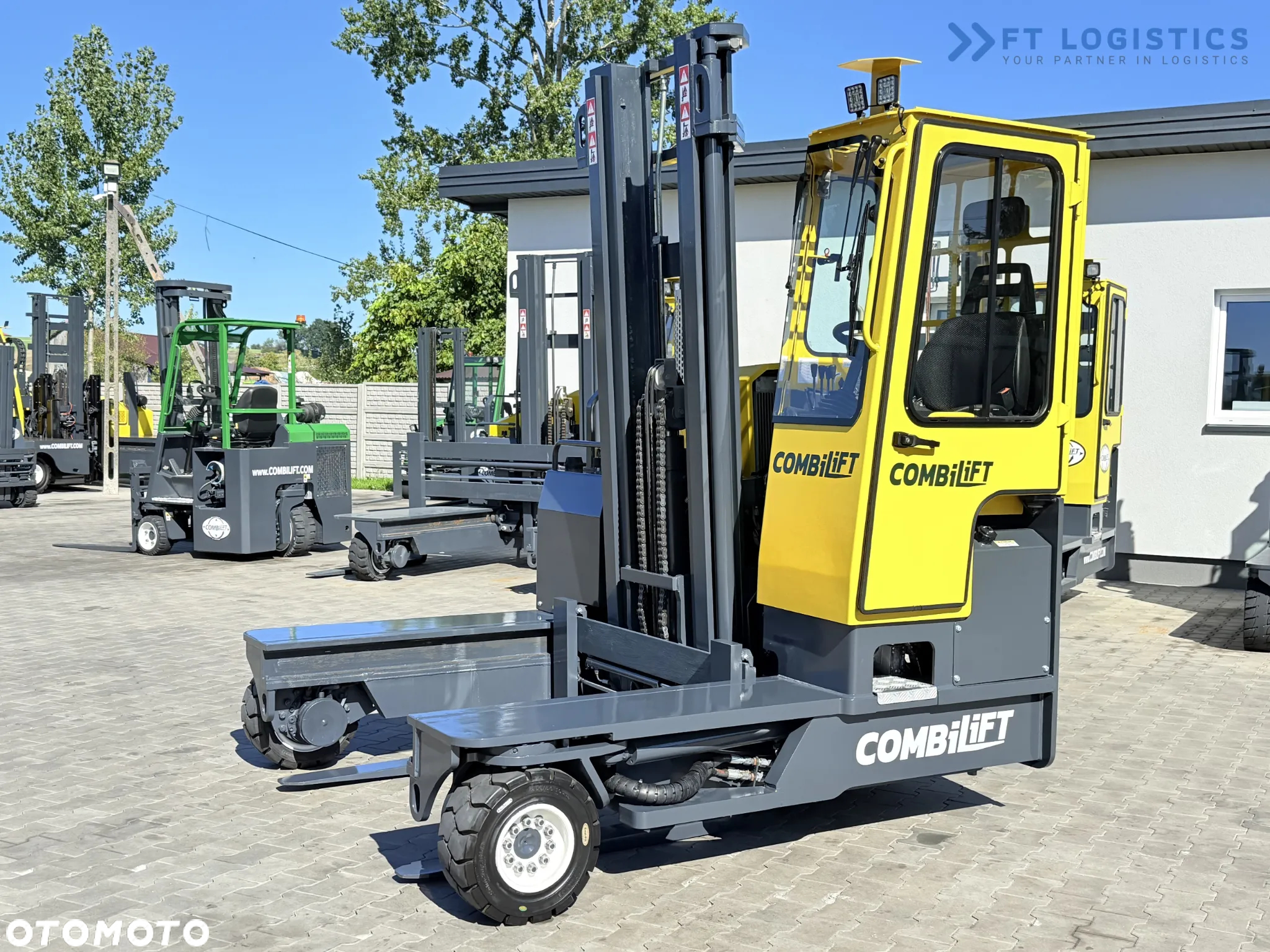 Combilift WÓZEK CZTEROKIERUNKOWY - WIELOKIERUNKOWY C4000 / DIESEL / DUPLEX 4100MM /JEDYNE 2888 MOTOGODZIN /  POZYCJONER WIDEŁ / PEŁNA KABINA - OGRZEWANIE / STAN IDEALNY / Szeroka oferta wózków czterokierunkowych i bocznych, dopasowanych do różnorodnych potrzeb i zastosowań - 3