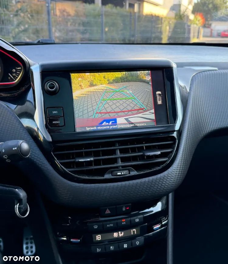 Peugeot 2008 1.6 BlueHDi Allure - 21