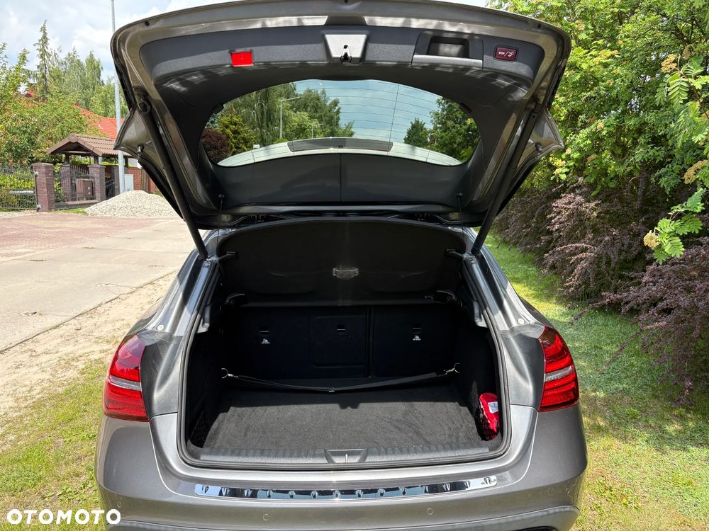 Mercedes-Benz GLA - 6