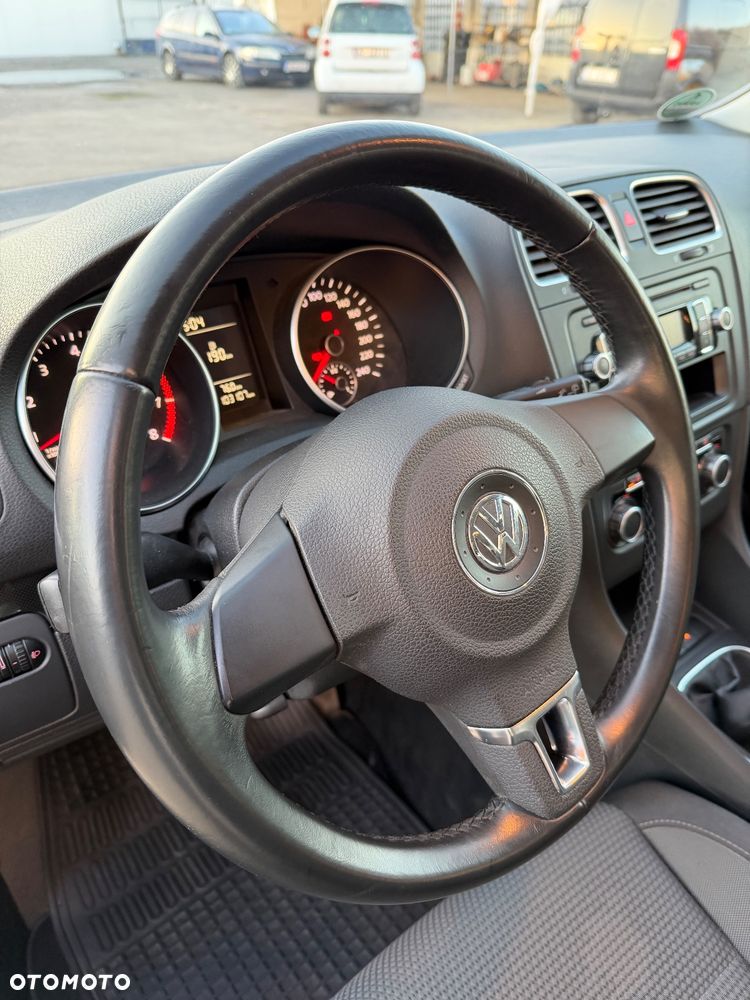 Volkswagen Golf - 20