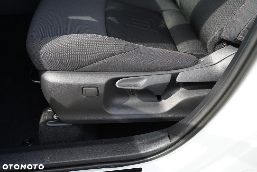 Toyota C-HR 2.0 PHEV Dynamic Force Style - 23
