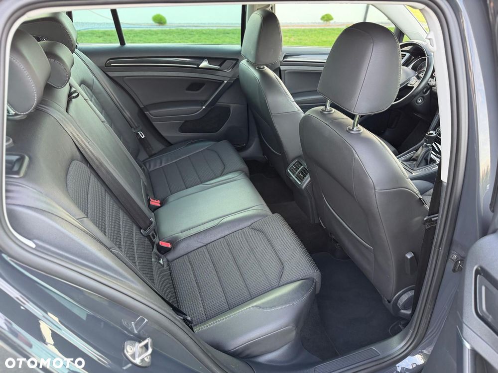 Volkswagen Golf - 9