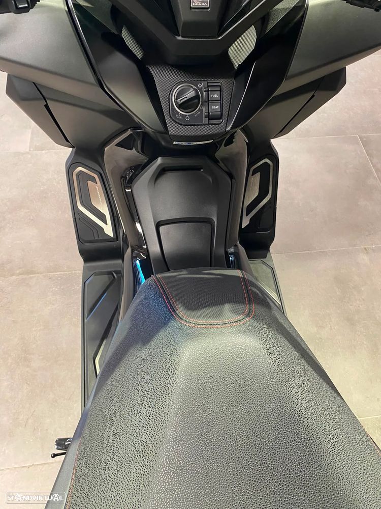 Honda Forza 350 Special Edition - 8
