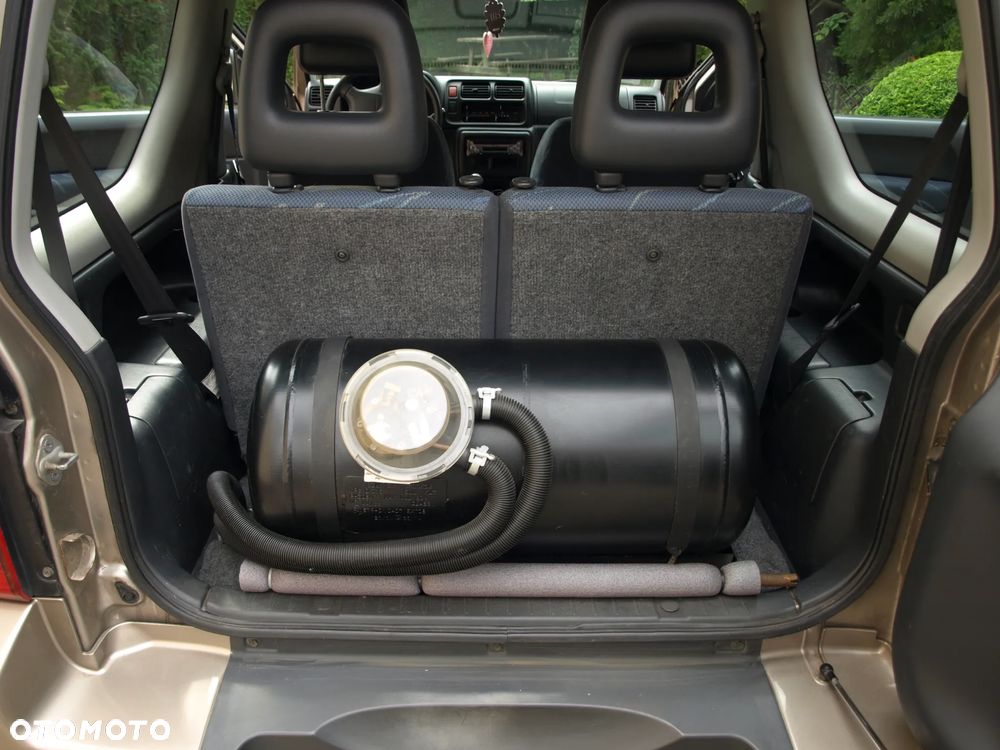 Suzuki Jimny - 8